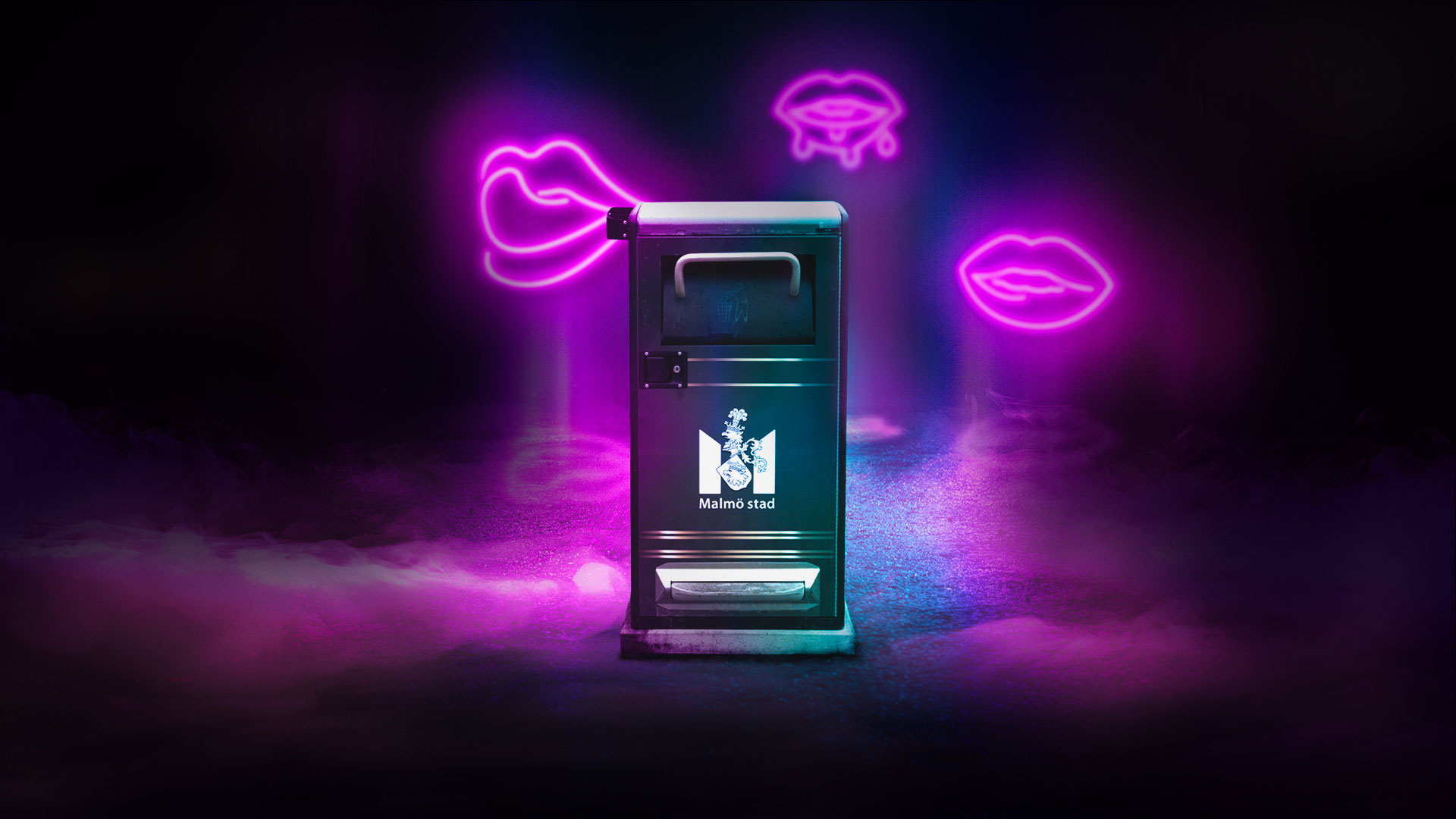 Metal trash bin with Malmö stad logo surrounded by neon purple glowing lips on a dark background with purple mist.